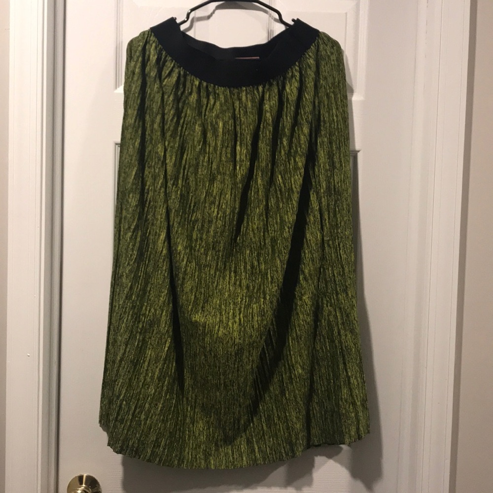 Green and black mid length dress